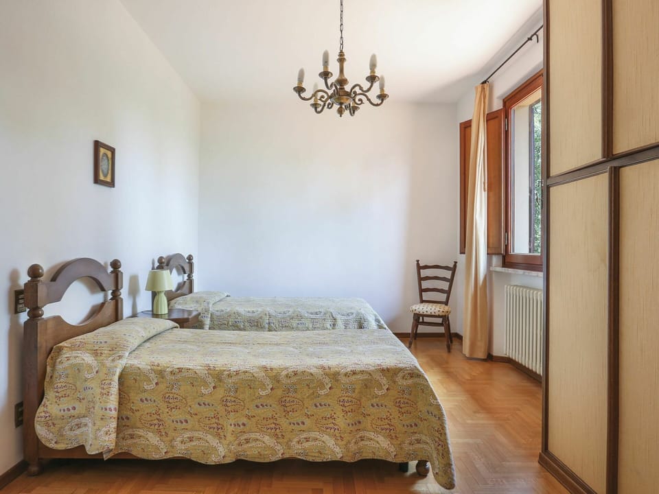 Bedroom, Room, Furniture, Property, Bed, Interior Design, Bed Frame, Floor, Bed Sheet, Building