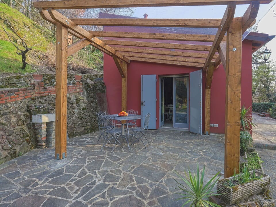 Plant, Property, Building, Shade, Door, Wood, Residential Area, Outdoor Furniture, Real Estate, Table