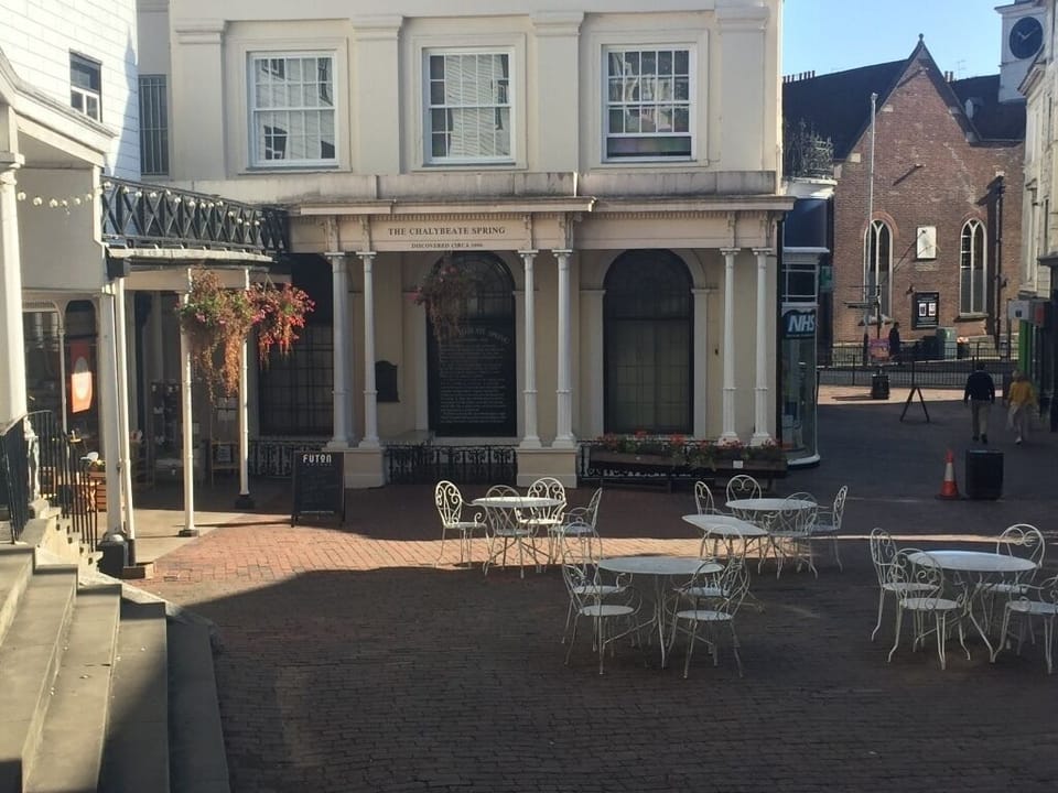 Entrance to the Pantiles