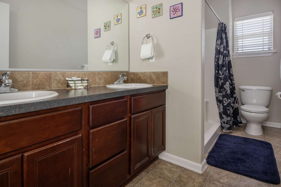 "The house was just what we needed and our host was very quick to answer any questions." - Kimberly