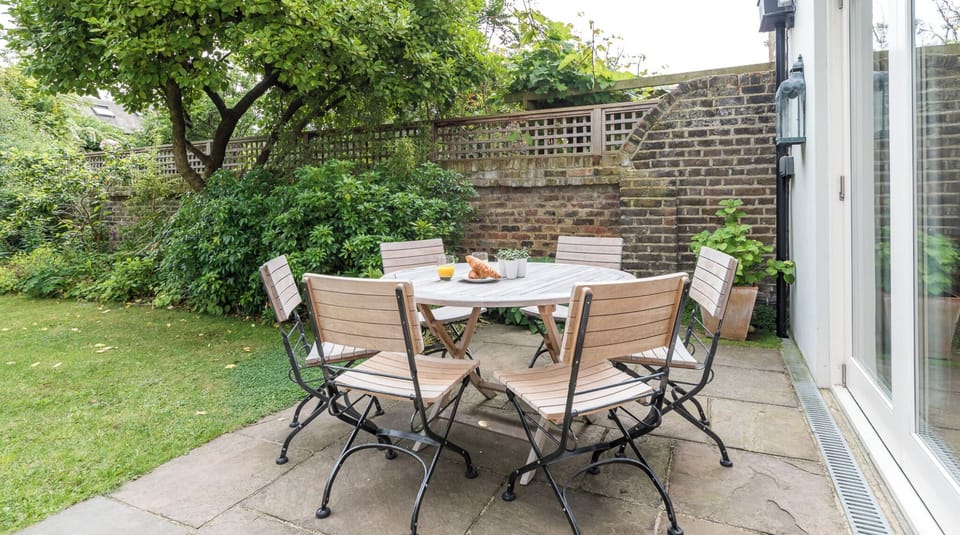 The Rylett Outdoor Seating for Six