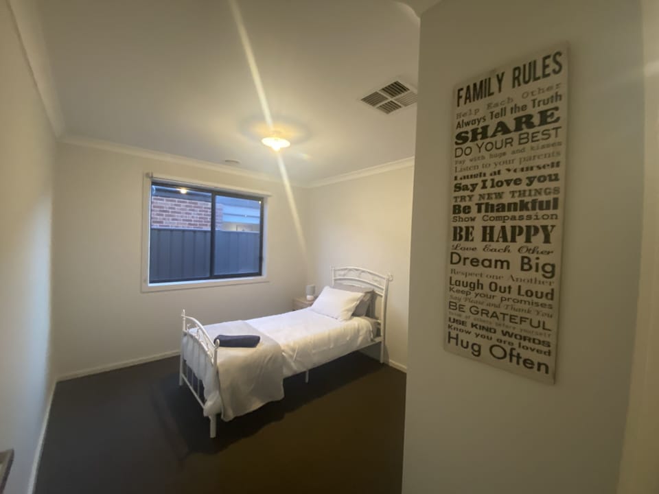 Bed 2 single bed