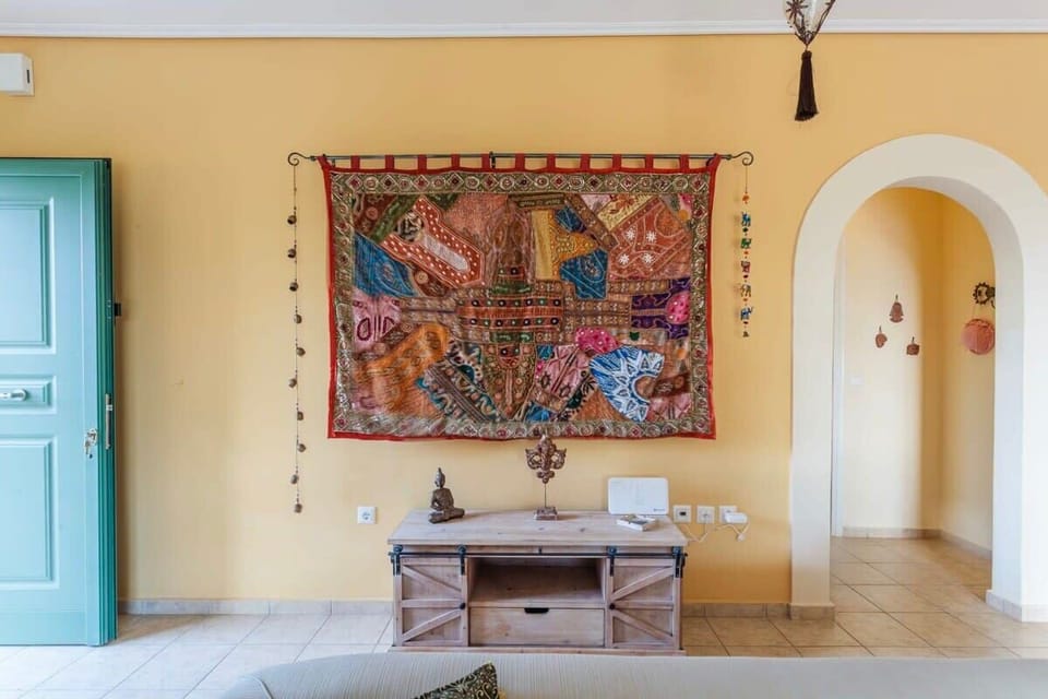 Decorative details of the villa!