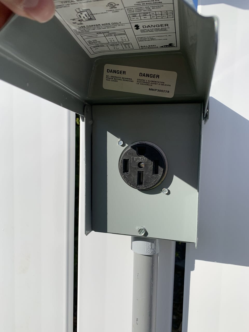 Electric car charging in driveway for renters. Plug your Tesla right in ! 