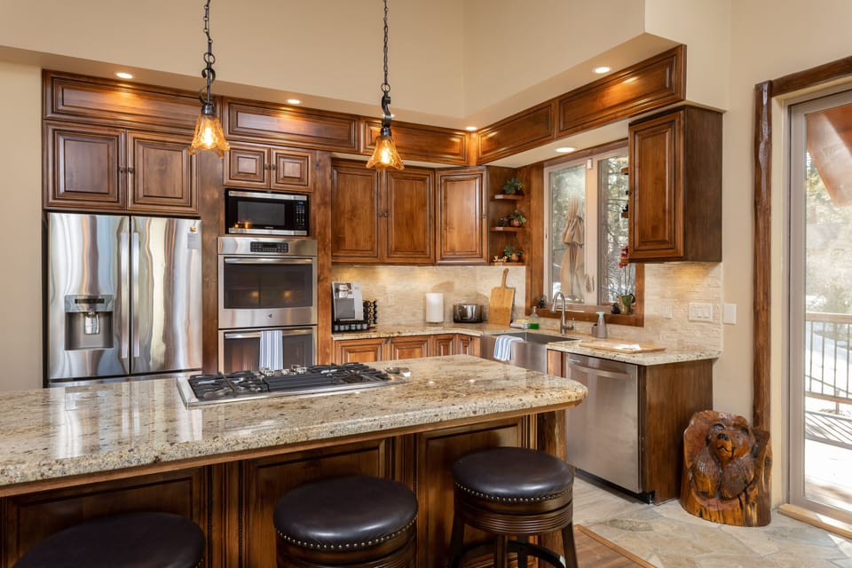 Chef's kitchen, fully stocked with all you need to cook, bake and enjoy!