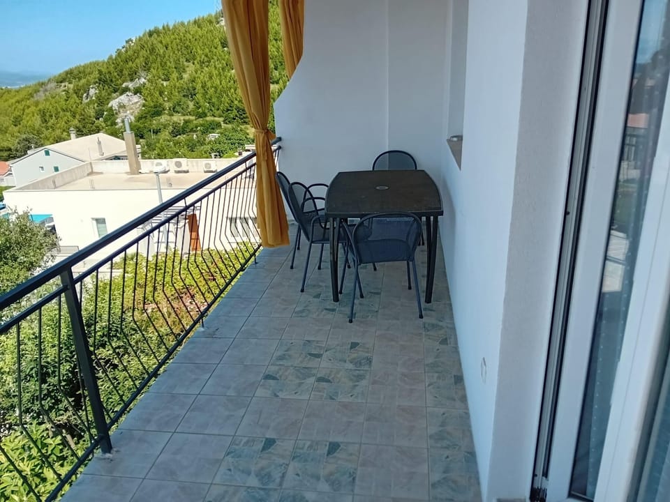 Balcony 1