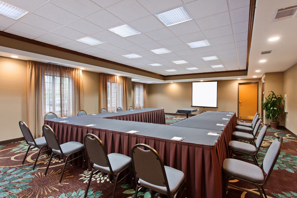 Meeting rooms are available for use.