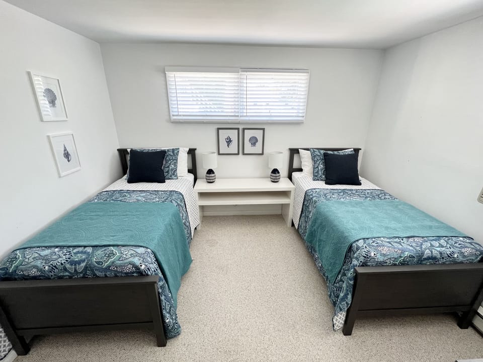2 twin beds (First Floor bedroom)