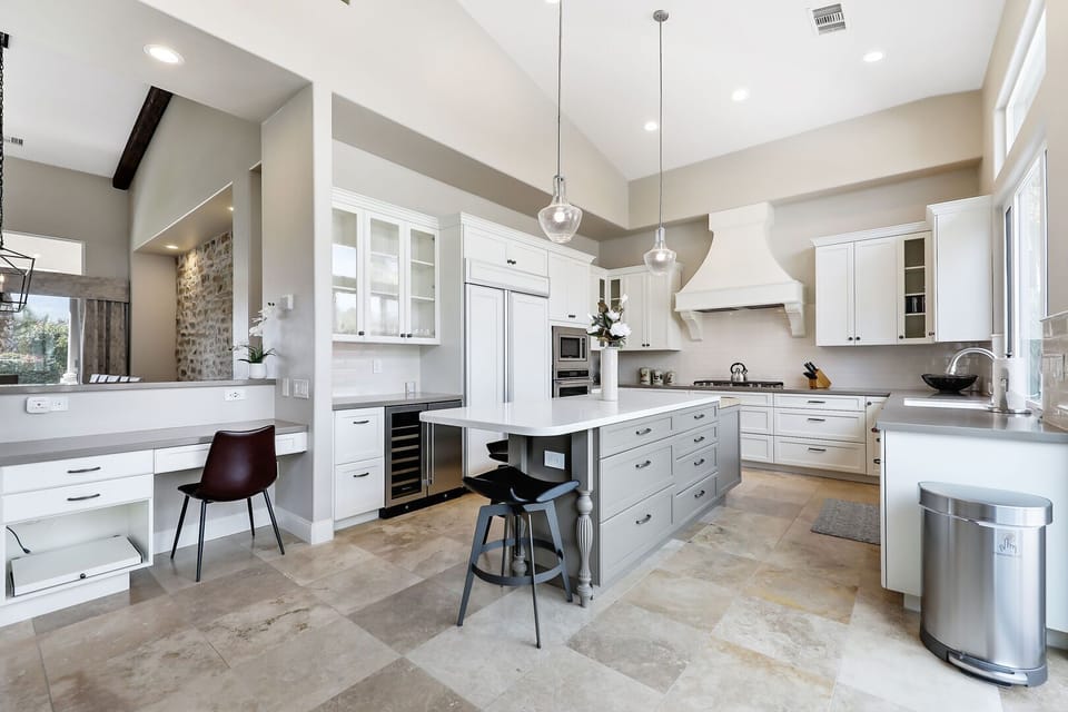 Beautiful kitchen space to prepare a meal for family and friends. Equipped with all new high-end appliances.