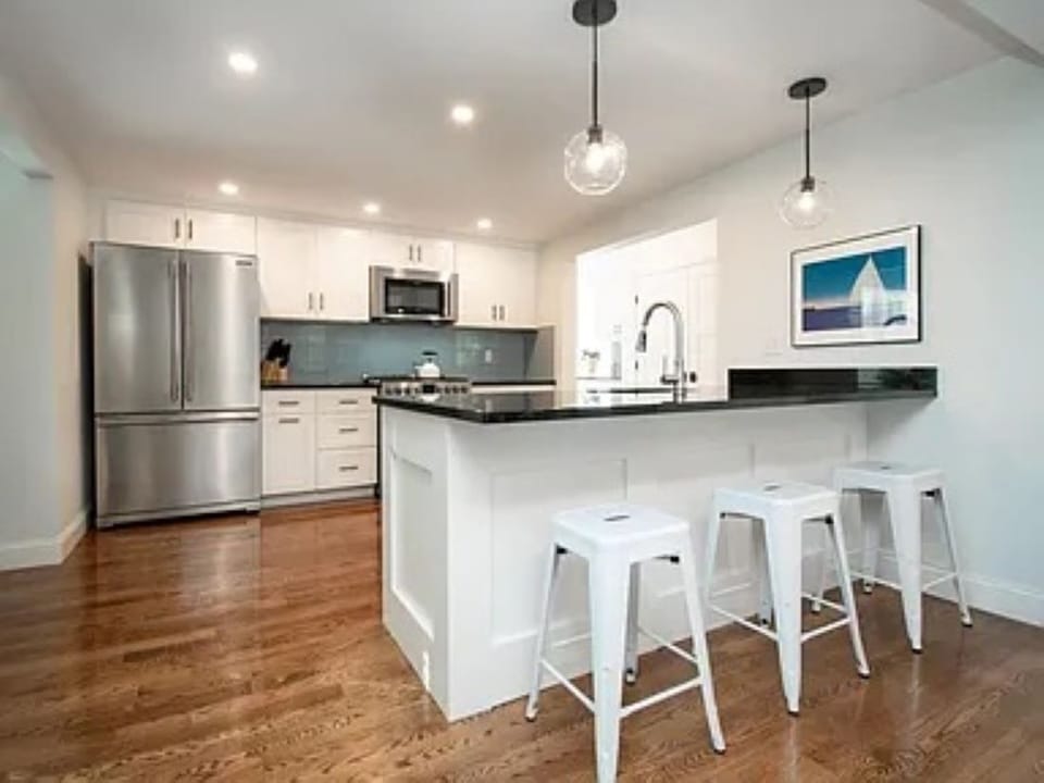 Bright Kitchen to cook your favorite meals in.