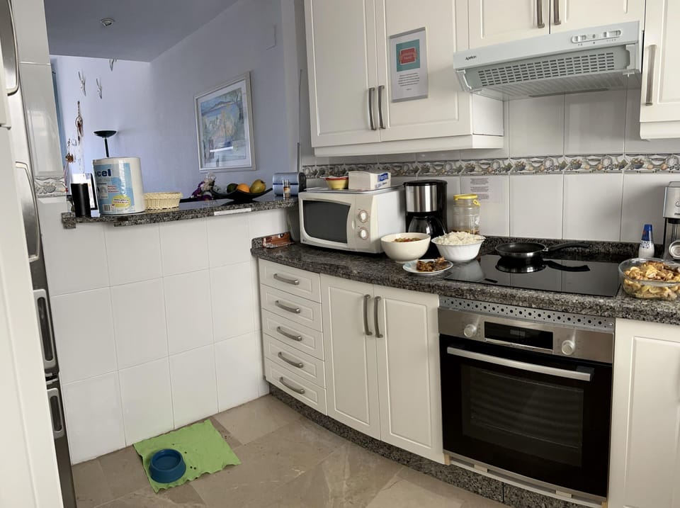 Fully equipped kitchen