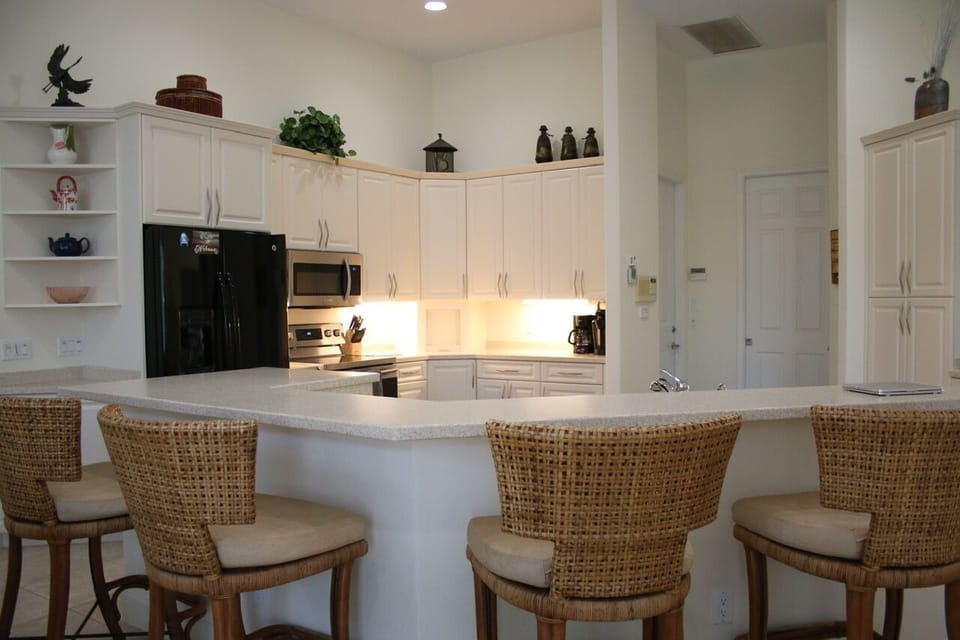 Spacious, well-appointed kitchen
