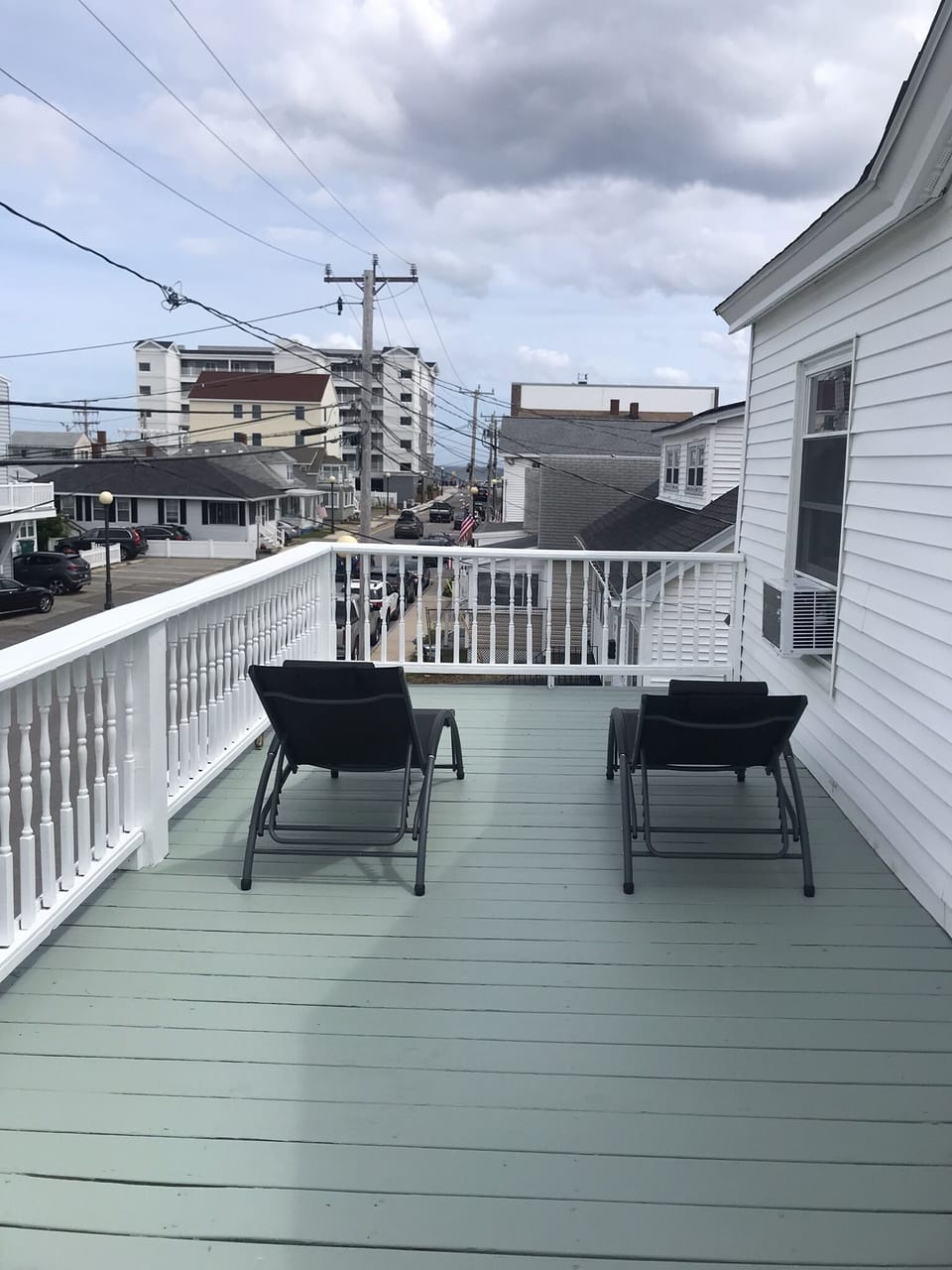 Ocean and fireworks can be seen from the sun deck. 4lounge chairs for sunbathing