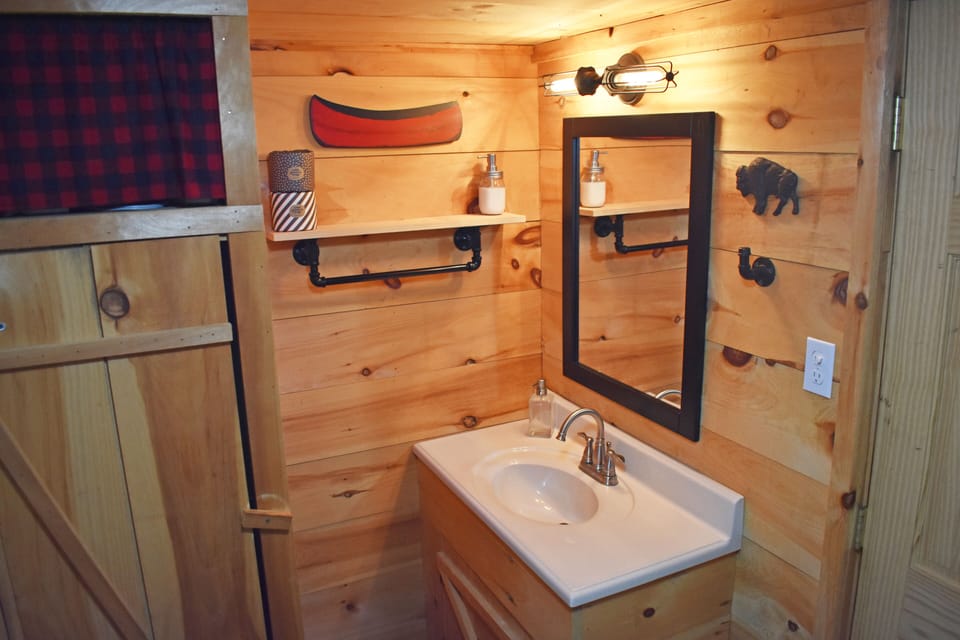 Bathroom vanity