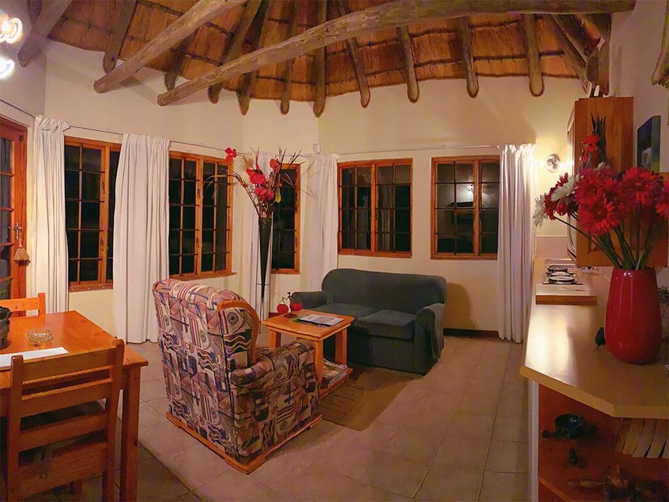 Standard living room in Chelsea, Great Western and Ikwela