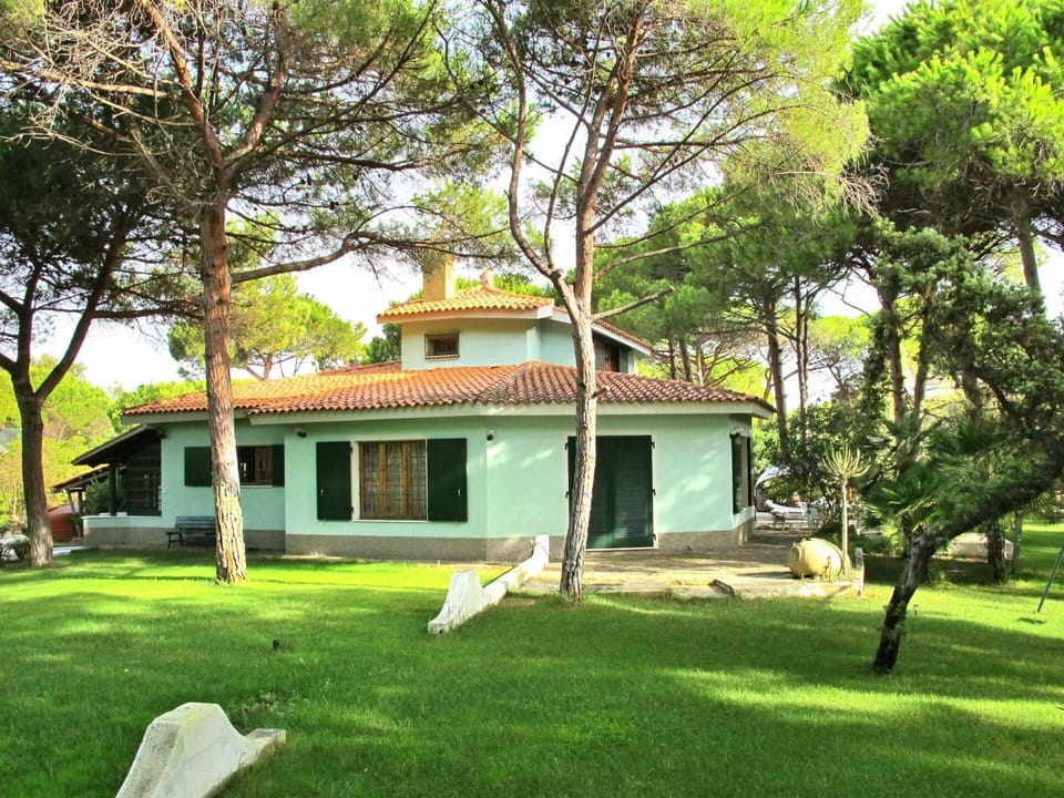 House, Property, Home, Building, Real Estate, Architecture, Estate, Tree, Grass, Cottage