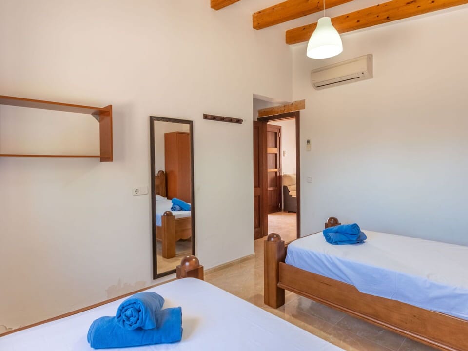 Property, Furniture, Blue, Comfort, Wood, Door, Building, Interior Design, Table, Floor