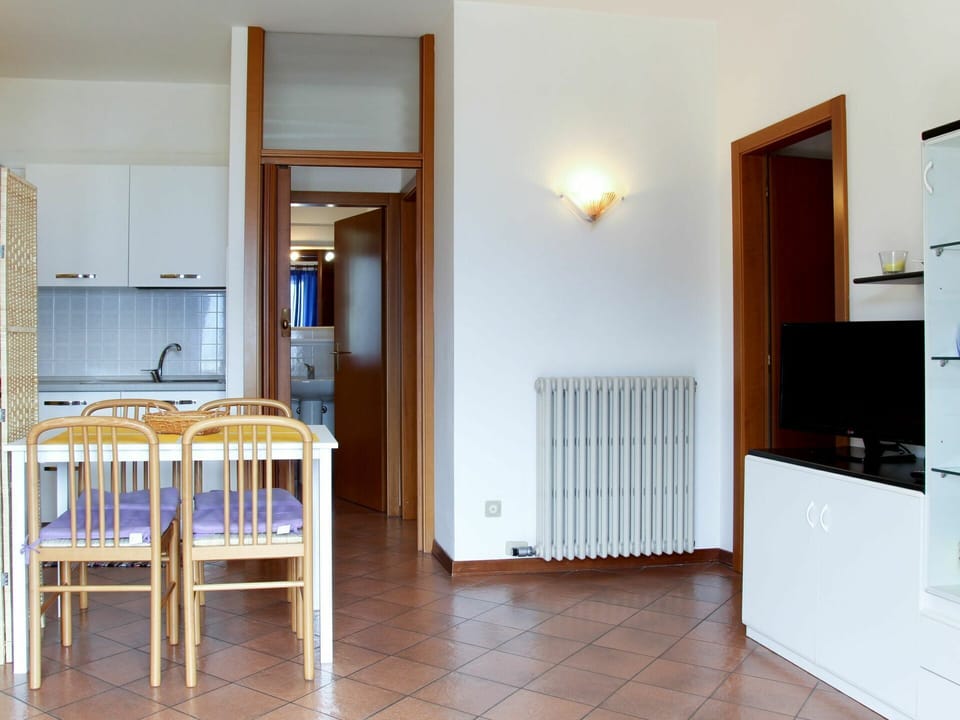 Product, Room, Wood, Floor, Property, Interior Design, Flooring, Wall, Bed, House
