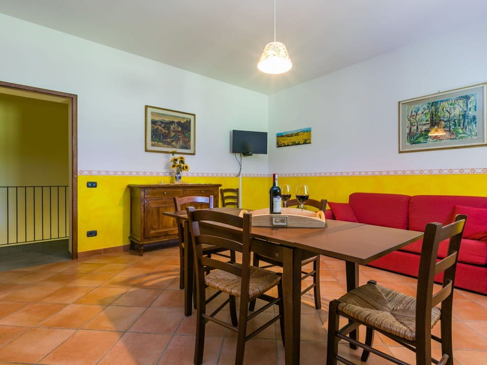 Table, Furniture, Property, Picture Frame, Chair, Wood, Interior Design, Flooring, Floor, Hardwood