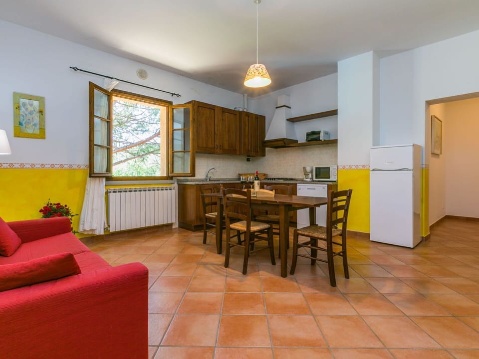 Table, Property, Furniture, Wood, Chair, Interior Design, Couch, Cabinetry, Hall