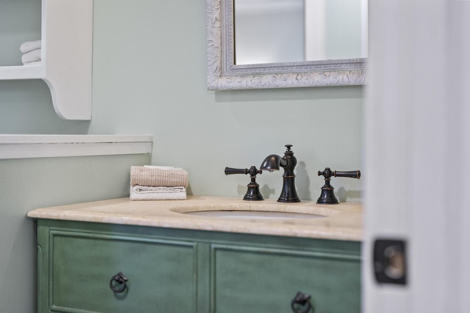 Immaculate bathroom