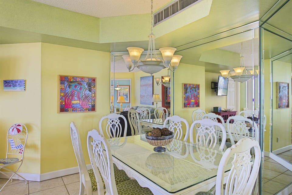 20-Surfside-803-Dining