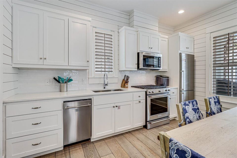 Kitchen, 1st Floor