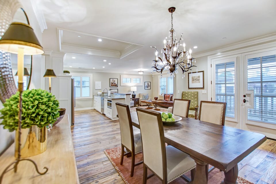 Dining Table perfect for 4 people