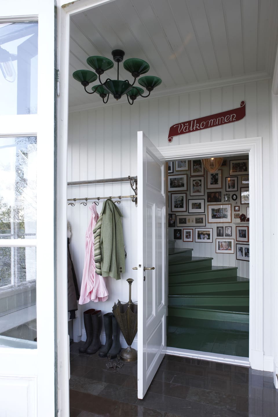 entrance 