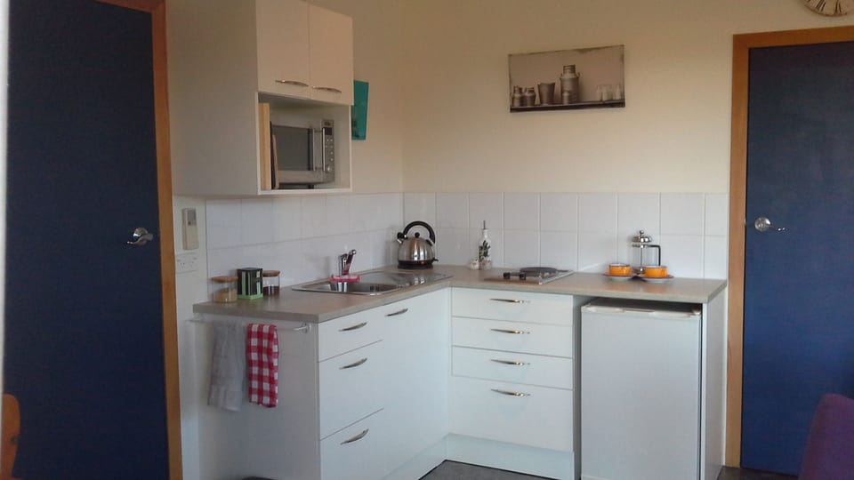 Well set up kitchenette