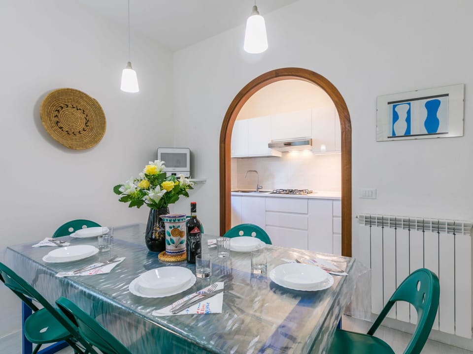 Table, Property, Furniture, Chair, Product, Plant, Tableware, Flower, Dishware, Lighting