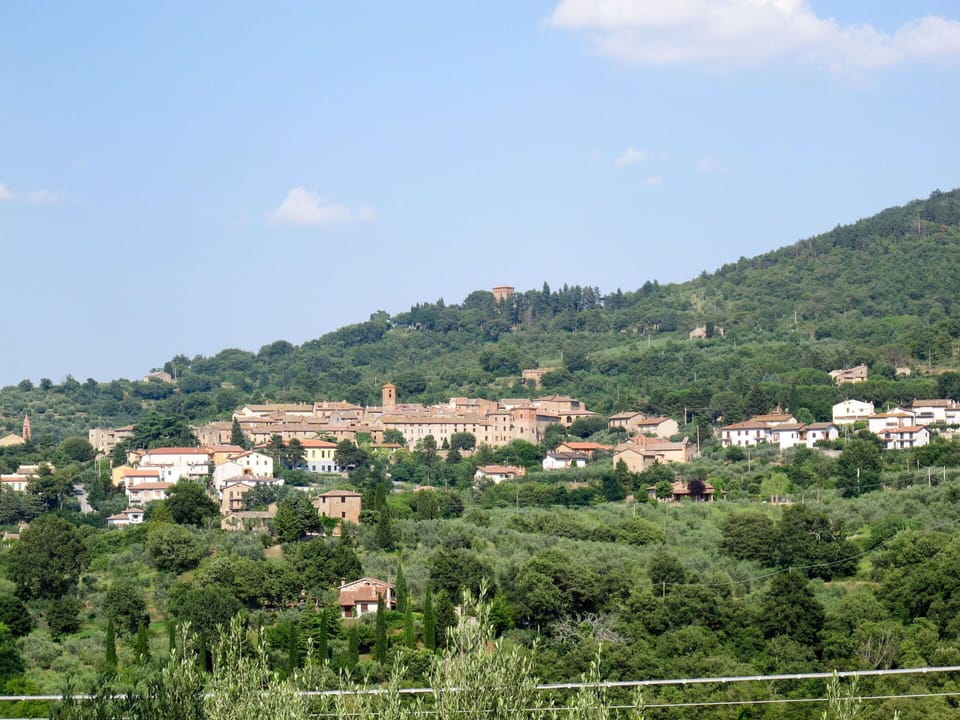Hill Station, Mountain Village, Village, Vegetation, Hill, Town, Human Settlement, Rural Area, Residential Area, Sky