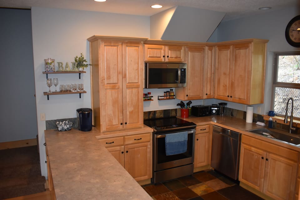 Full kitchen 