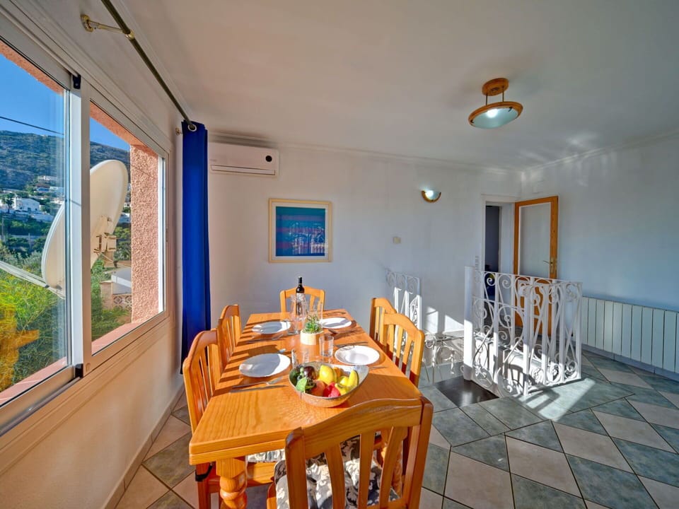 Table, Furniture, Chair, Building, Picture Frame, Wood, Tableware, Plant, Window, Interior Design