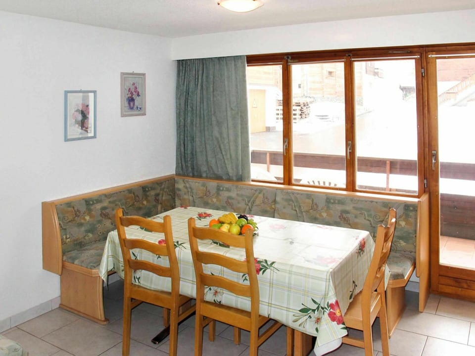 Furniture, Property, Chair, Wood, Comfort, Window, Interior Design, Textile, Table, Floor