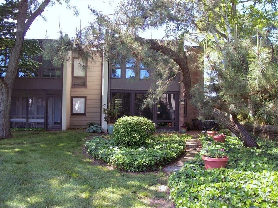 Townhouse Facing Towards Lake Comegys