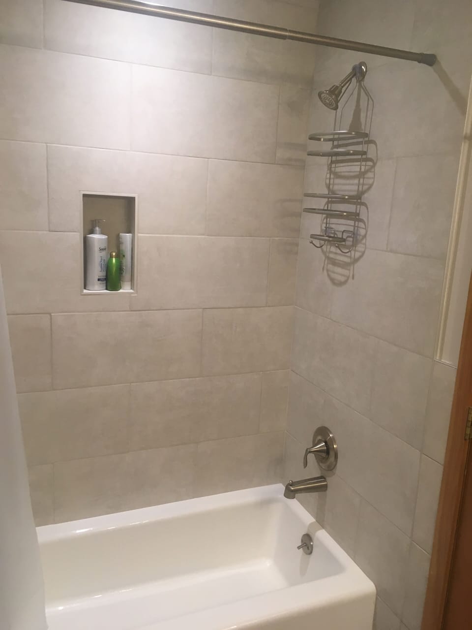 Queen bedroom bath