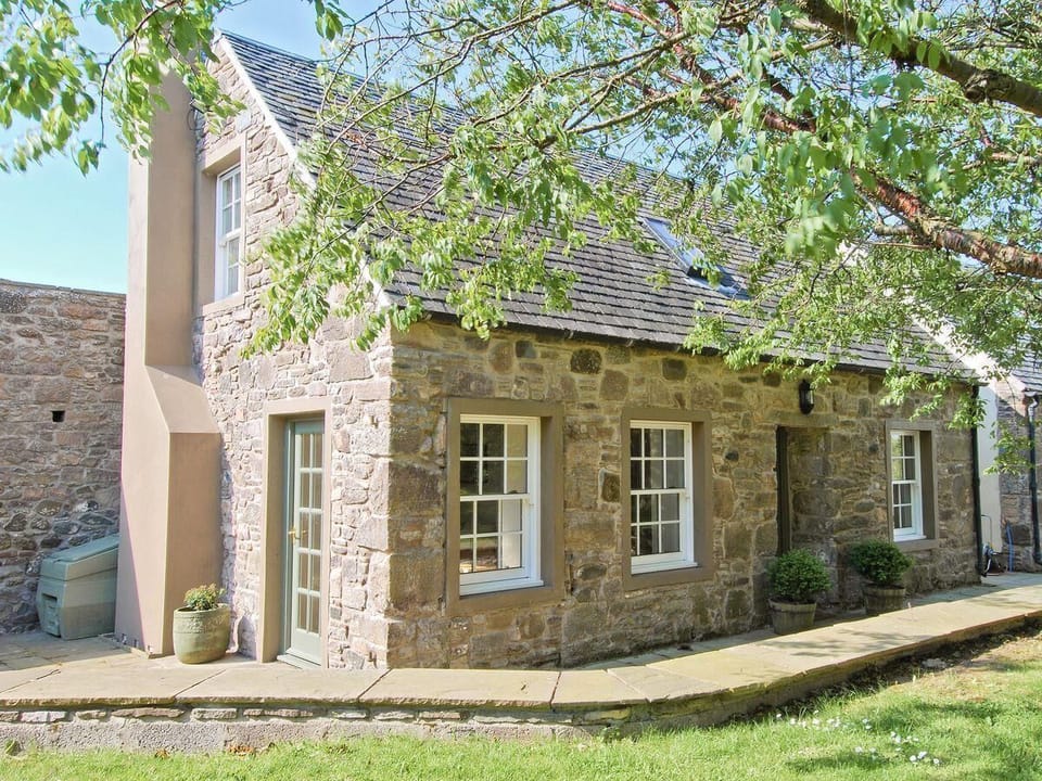 The Arns Cottage external
