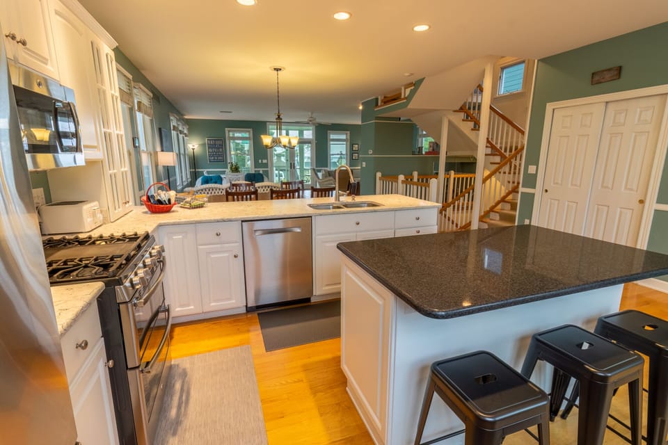 Main Level | Kitchen