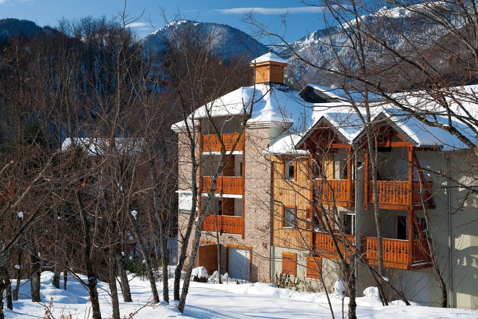 Enjoy easy access to the ski lifts right out your door!