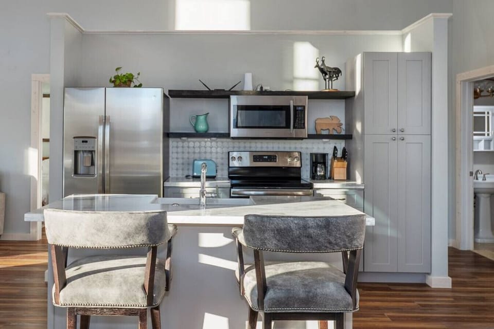 Bar Seating at Kitchen Island