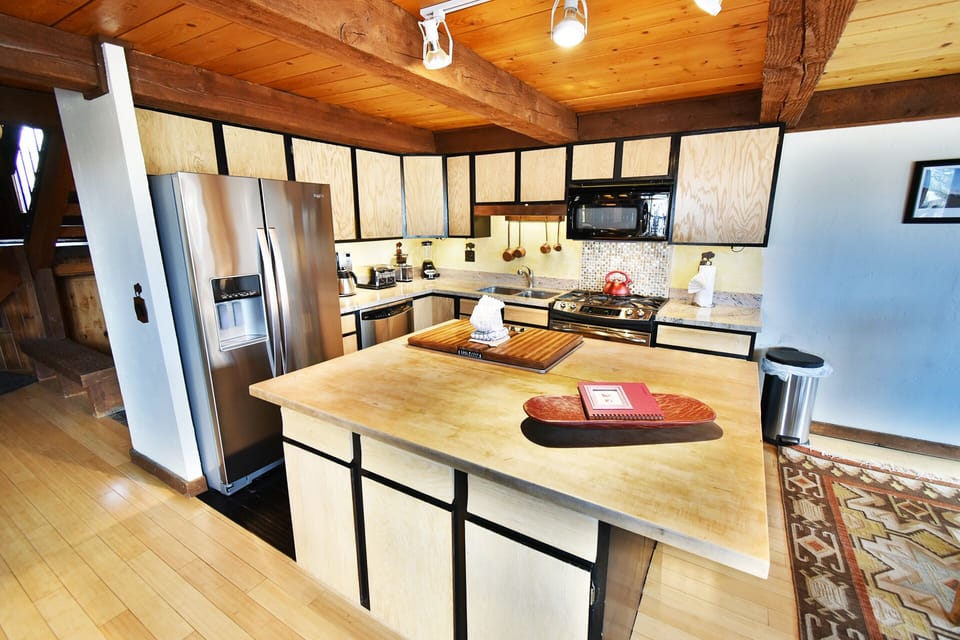 Fully Equipped Kitchen - Fully Equipped Kitchen
