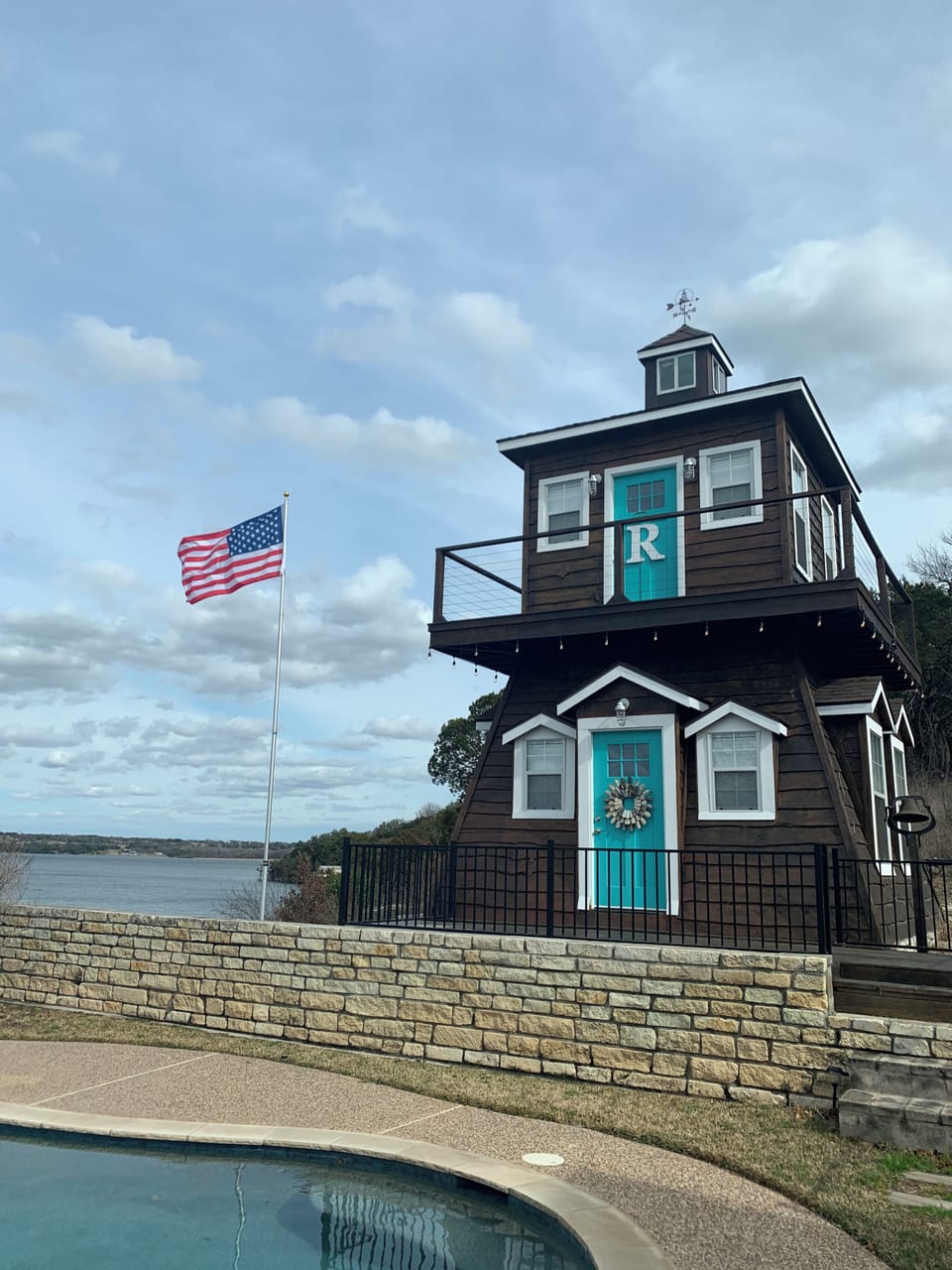 light house sleeps 4