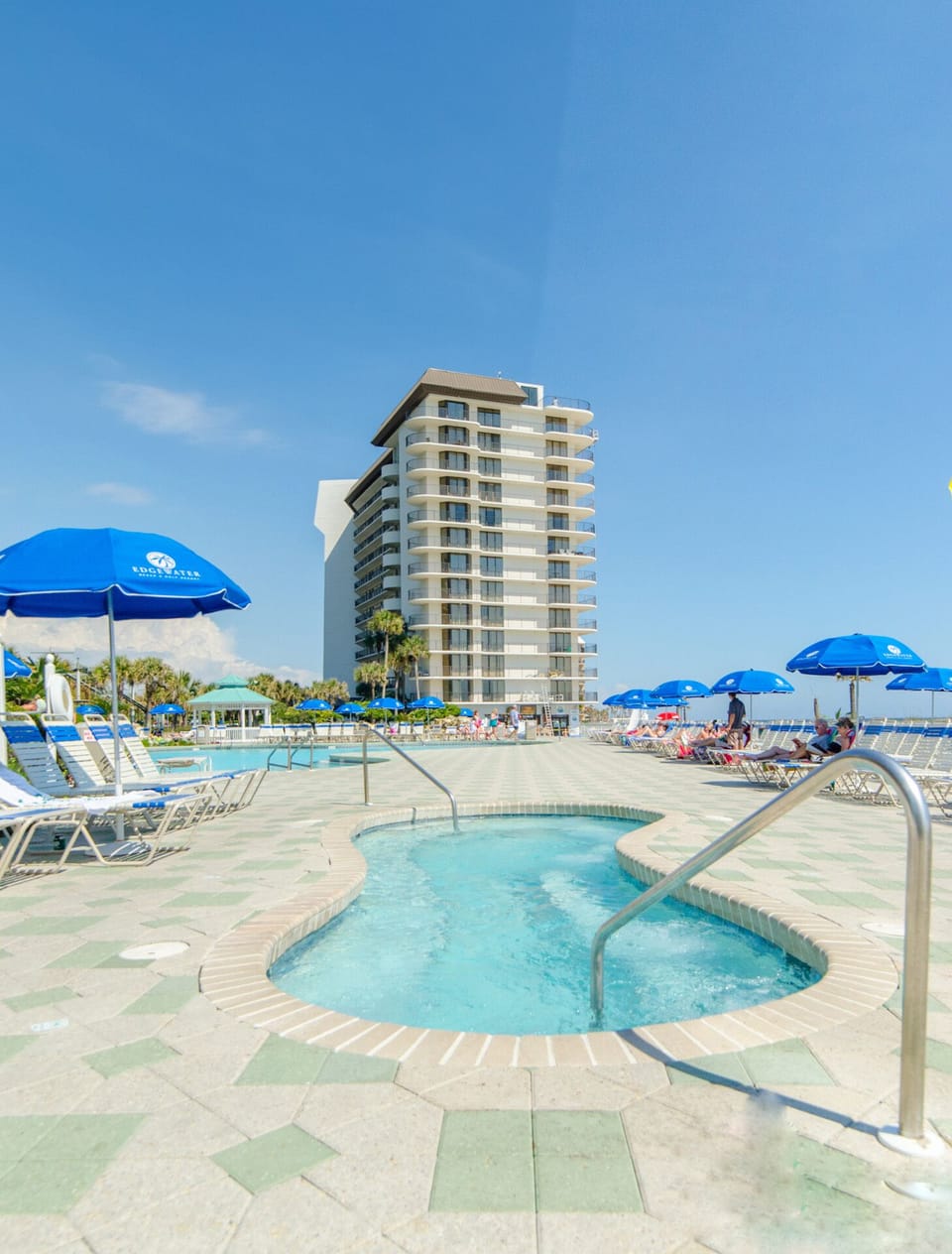 Tower 1 Beachfront Hot Tub
