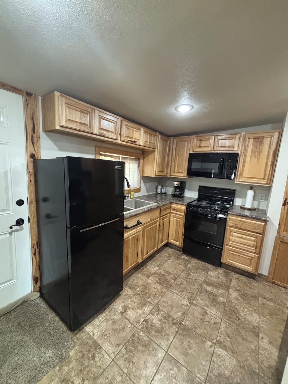 Kitchen/laundry