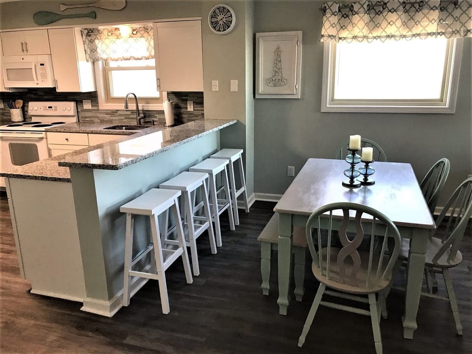 Breakfast bar and dining area. 