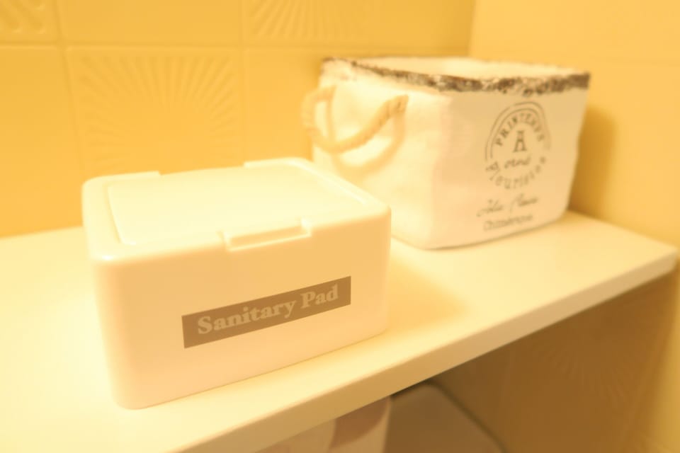 Bathroom amenities