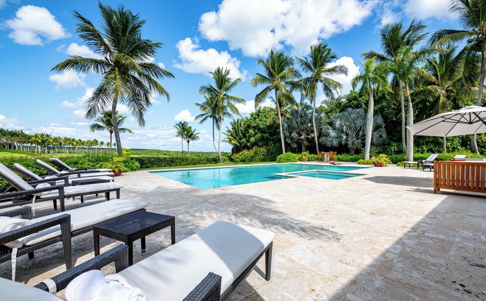 pool deck
