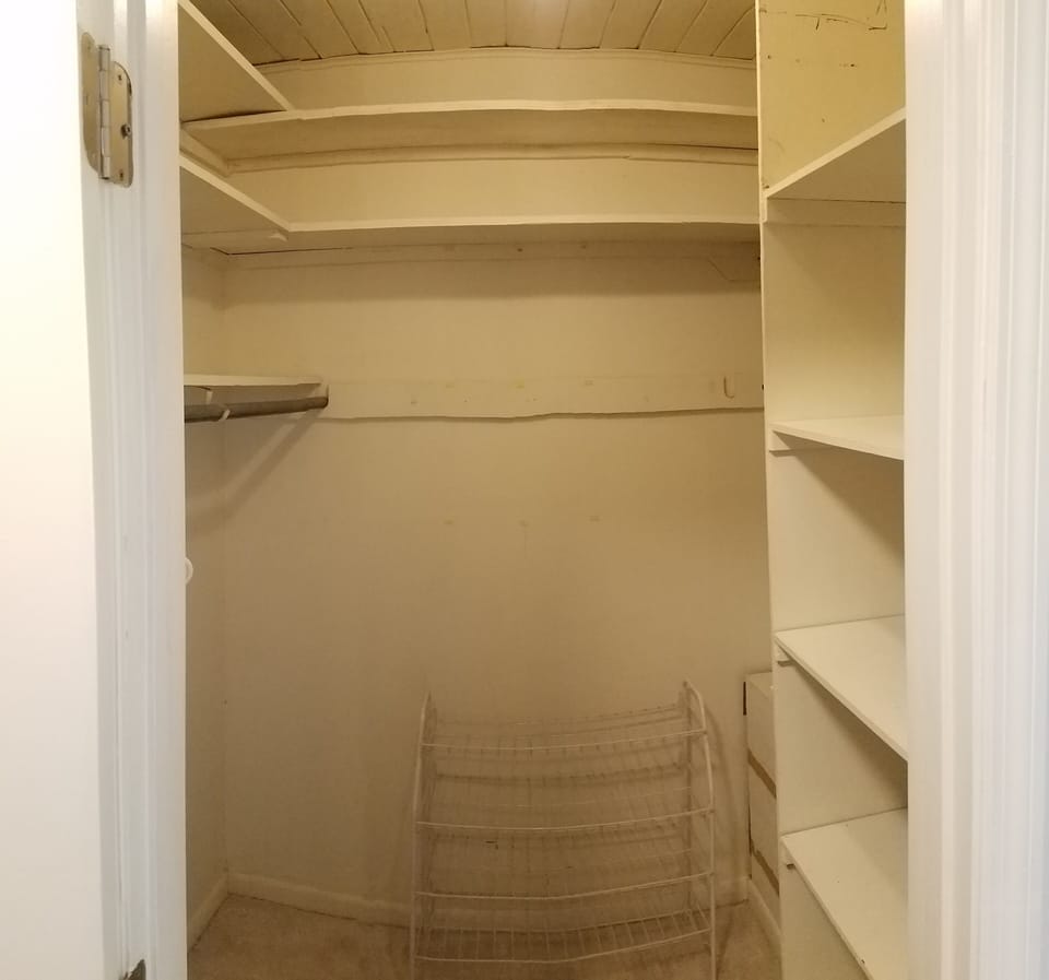 Walk in closet