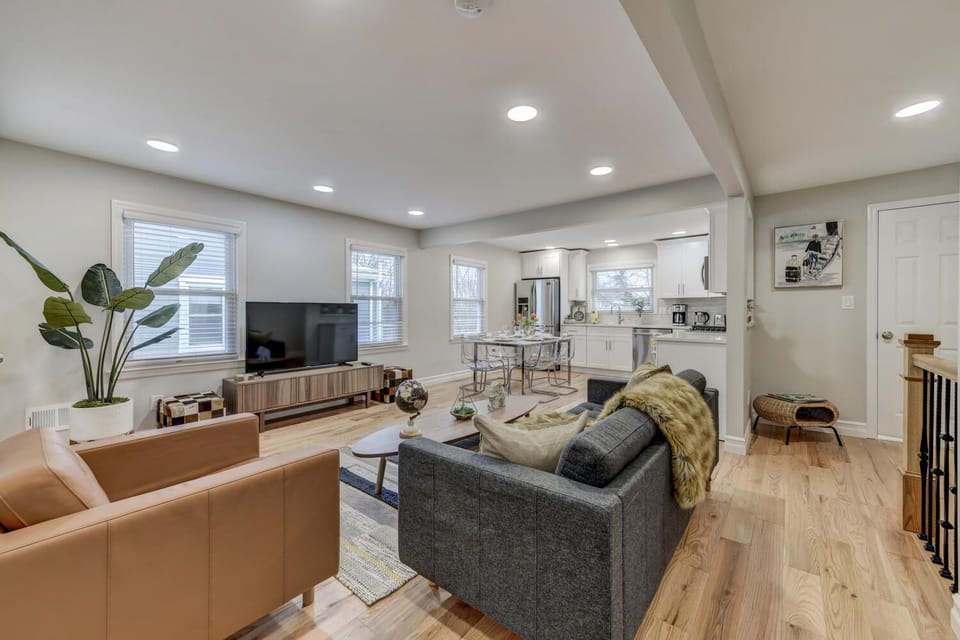 Open concept living room and kitchen.